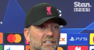 Klopp përplaset me gazetarin që e pyet nëse ishte i nervozuar sepse Simeone refuzoi t’ia zgjasë dorën
