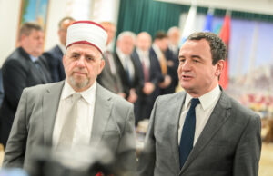 Kurti: E falënderoj Bashkësinë Islame të Kosovës në krye me myftiun Naim Tërnava për rolin, kontributin dhe bashkëpunimin kurti:-e-falenderoj-bashkesine-islame-te-kosoves-ne-krye-me-myftiun-naim-ternava-per-rolin,-kontributin-dhe-bashkepunimin