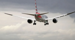 Goditja e Boeing pas denoncimit të ri ngre shqetësime për sigurinë goditja-e-boeing-pas-denoncimit-te-ri-ngre-shqetesime-per-sigurine