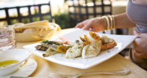 Si të dalloni kur ushqimet në restorant nuk janë të freskëta si-te-dalloni-kur-ushqimet-ne-restorant-nuk-jane-te-fresketa