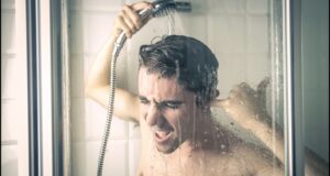 Gabimet që i përsërisim sa herë bëjmë dush gabimet-qe-i-perserisim-sa-here-bejme-dush