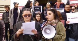 Thirrje për Protestë: Solidaritet për të luftuar femicidin dhe dhunën ndaj grave! thirrje-per-proteste:-solidaritet-per-te-luftuar-femicidin-dhe-dhunen-ndaj-grave!