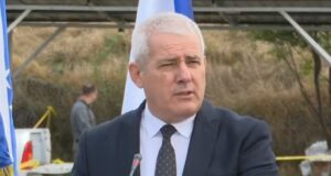 Sveçla për vrasjen e 21-vjeçares: Do të kujdesemi në zbardhjen e rrethanave dhe përgjegjësisë së secilit zyrtar svecla-per-vrasjen-e-21-vjecares:-do-te-kujdesemi-ne-zbardhjen-e-rrethanave-dhe-pergjegjesise-se-secilit-zyrtar