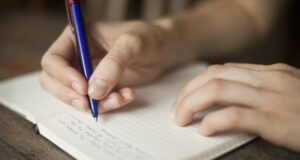 Çfarë thotë shkrimi i dorës për personalitetin tuaj cfare-thote-shkrimi-i-dores-per-personalitetin-tuaj