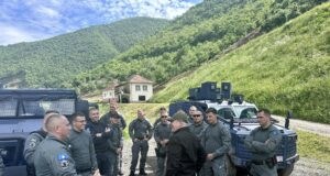 Drejtori i policisë e pranon se Sveçla ka qasje në dhomat operative – “ama vendimet i marrim ne” drejtori-i-policise-e-pranon-se-svecla-ka-qasje-ne-dhomat-operative-–-“ama-vendimet-i-marrim-ne”