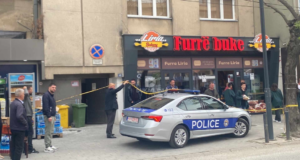 “Vajzat e panë të gjakosur”, rrëfehet familjarja e gruas që u vra në Pejë nga bashkëshorti “vajzat-e-pane-te-gjakosur”,-rrefehet-familjarja-e-gruas-qe-u-vra-ne-peje-nga-bashkeshorti