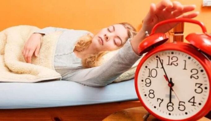 pasojat-e-gjumit-te-paket-dhe-atij-te-tepert