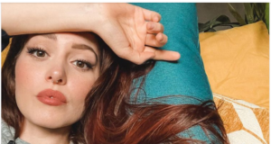 Përveç ngjyrës, ja pse duken kaq të bukur dhe shëndetshëm flokët e lyer me këna pervec-ngjyres,-ja-pse-duken-kaq-te-bukur-dhe-shendetshem-floket-e-lyer-me-kena