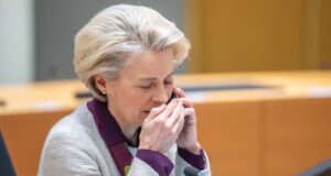I dërguari kontrovers i Ursula von der Leyen në BE jep dorëheqjen në minutën e fundit i-derguari-kontrovers-i-ursula-von-der-leyen-ne-be-jep-doreheqjen-ne-minuten-e-fundit