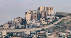 Izraelitët, palestinezët dhe një aksident rrugor: Çka ndan dy popuj, në një libër izraelitet,-palestinezet-dhe-nje-aksident-rrugor:-cka-ndan-dy-popuj,-ne-nje-liber