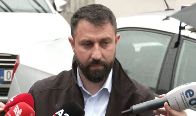 krasniqi-nga-veriu:-lista-serbe-deshiron-ta-kete-monopolin-mbi-politiken-e-serbeve-ne-kosove