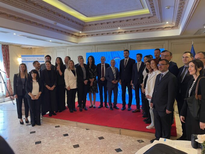 kosova-perfiton-5-projekte-per-arsim-dhe-aftesim-profesional-nga-rcf,-vlera-mbi-2-milione-euro