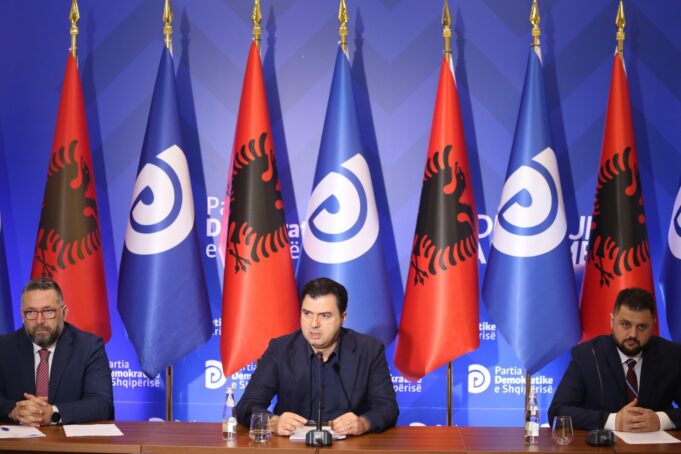 basha-akuzon-meten:-ke-qene-nxitesi-kryesor-i-djegies-se-mandateve,-solle-ramen-ne-pushtet