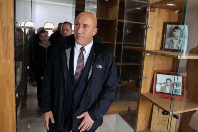 haradinaj-per-fadil-vaten:-intelektual-e-patriot-i-pathyeshem,-ishte-shtylle-e-levizjes-patriotike