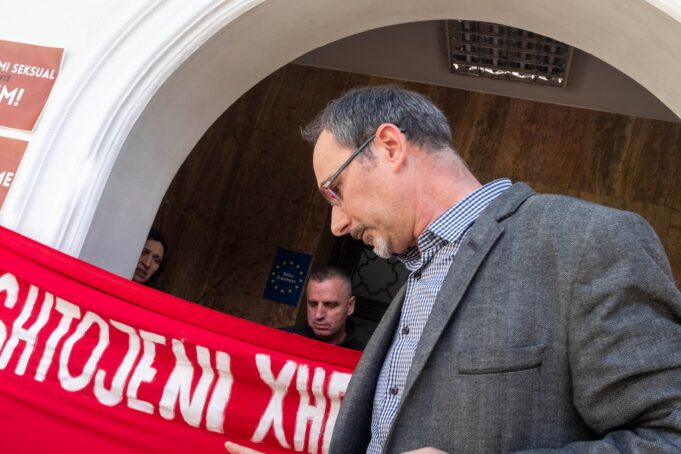 avokati-i-popullit,-i-shqetesuar-me-akuzat-per-ngacmime-seksuale-ne-up