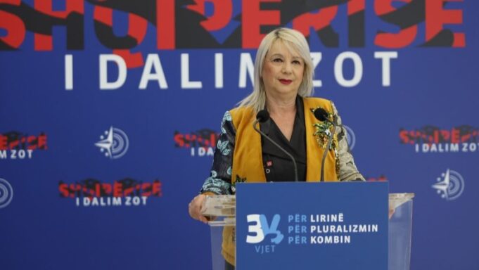 kalaja-kallezon-ne-spak-lulzim-bashen,-aurela-bashen-dhe-erion-isufin