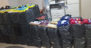 Sekuestrohen 487 kilogramë duhan në Han të Elezit, drejtuesi i automjetit ik në Maqedoni sekuestrohen-487-kilograme-duhan-ne-han-te-elezit,-drejtuesi-i-automjetit-ik-ne-maqedoni