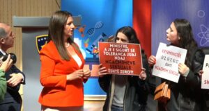 Ndërpritet konferenca STEMinists’24, kërkohet përgigje nga rektori për rastin e profesorit Krasniqi nderpritet-konferenca-steminists’24,-kerkohet-pergigje-nga-rektori-per-rastin-e-profesorit-krasniqi