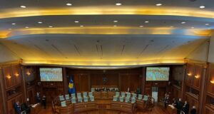 Puna e Kuvendit gjatë vitit 2023 cilësohet e dështuar, IKD: U morën vendime antikushtetuese e antiligjore puna-e-kuvendit-gjate-vitit-2023-cilesohet-e-deshtuar,-ikd:-u-moren-vendime-antikushtetuese-e-antiligjore