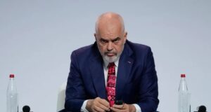 Të ‘mbarojmë punë me Rai-n’, pastaj radha për interpelancë me Bardhin, thotë Rama te-‘mbarojme-pune-me-rai-n’,-pastaj-radha-per-interpelance-me-bardhin,-thote-rama