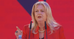 Edita Tahiri në konventën e partisë së Ilir Metës: Rama me Thaçin po e copëtonin Kosovën, Serbia ia ka vënë syrin Sazanit edita-tahiri-ne-konventen-e-partise-se-ilir-metes:-rama-me-thacin-po-e-copetonin-kosoven,-serbia-ia-ka-vene-syrin-sazanit