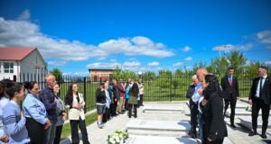 Osmani bën homazhe në Verboc e Shtuticë: Sa më afër lirisë, brutaliteti i regjimit serb rritej në mënyrë çnjerëzore osmani-ben-homazhe-ne-verboc-e-shtutice:-sa-me-afer-lirise,-brutaliteti-i-regjimit-serb-rritej-ne-menyre-cnjerezore