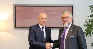 Kryeprokurori i Shtetit dhe Shefi i Misionit të EULEX-it diskutuan për sundimin e ligjit në Republikën e Kosovës kryeprokurori-i-shtetit-dhe-shefi-i-misionit-te-eulex-it-diskutuan-per-sundimin-e-ligjit-ne-republiken-e-kosoves