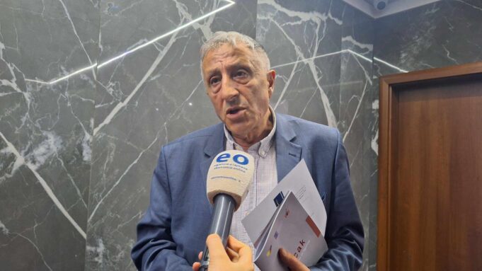 jasharaj:-1-mije-punetore-do-te-jene-neser-ne-proteste,-besoj-se-qeveria-ka-marre-“shkolle”-nga-greva-e-vitit-2022