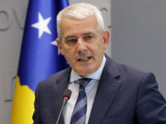 Sveçla: Vuçiqi me tensione shantazhon Kosovën dhe ndërkombëtarët, vendimi për dinarin, më se normal svecla:-vuciqi-me-tensione-shantazhon-kosoven-dhe-nderkombetaret,-vendimi-per-dinarin,-me-se-normal