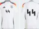 Adidas bllokon shitjen e fanellave të Gjermanisë me numrin 44, për shkak të lidhjes naziste adidas-bllokon-shitjen-e-fanellave-te-gjermanise-me-numrin-44,-per-shkak-te-lidhjes-naziste