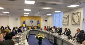 Qeveria jep 4 milionë për ndërtimin e shtëpive për komunitetet joshumicë në veri qeveria-jep-4-milione-per-ndertimin-e-shtepive-per-komunitetet-joshumice-ne-veri