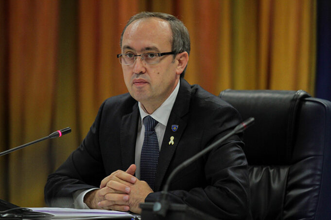 hoti:-joefikasiteti-i-oshp-se-eshte-shqetesues-per-buxhetin-publik