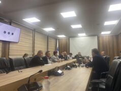 KQZ-ja miraton fletëvotimin për votimin në veri dhe shtyen për dy ditë regjistrimin e votuesve jashtë Kosovës kqz-ja-miraton-fletevotimin-per-votimin-ne-veri-dhe-shtyen-per-dy-dite-regjistrimin-e-votuesve-jashte-kosoves