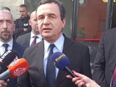 Kurti në Mitrovicën e Veriut: Serbia insiston të çojë dinarë cash – ne duam të ndalim financimin e terrorizmit kurti-ne-mitrovicen-e-veriut:-serbia-insiston-te-coje-dinare-cash-–-ne-duam-te-ndalim-financimin-e-terrorizmit