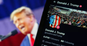 Trump Media u shpëtua në vitin 2022 nga ruso-amerikani nën hetim penal trump-media-u-shpetua-ne-vitin-2022-nga-ruso-amerikani-nen-hetim-penal