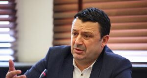 Hajdar Beqa për qeverinë Kurti: Këta krejt dështimet këto 4 vjet po i mbulojnë me veriun hajdar-beqa-per-qeverine-kurti:-keta-krejt-deshtimet-keto-4-vjet-po-i-mbulojne-me-veriun