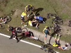 Përplasje masive në Turin e Spanjës, Vingegaard shpëtohet nga ambulanca perplasje-masive-ne-turin-e-spanjes,-vingegaard-shpetohet-nga-ambulanca