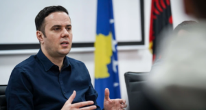 Abdixhiku: 7 tenderë të rinj u nënshkruan këtë javë – hajnat duhet të jenë në burg abdixhiku:-7-tendere-te-rinj-u-nenshkruan-kete-jave-–-hajnat-duhet-te-jene-ne-burg