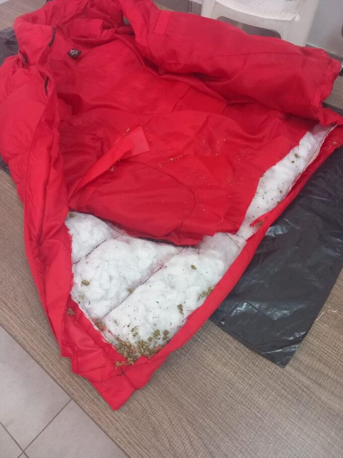 parandalohet-futja-e-kontrabandes-ne-qendren-e-paraburgimit-ne-prishtine,-ne-rroba-gjendet-nje-sasi-e-narkotikeve