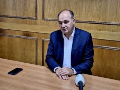 “Njohja e hershme me Thaçin e Veselin”, Hoxhaj: Ikëm për studime me pasaporta false “njohja-e-hershme-me-thacin-e-veselin”,-hoxhaj:-ikem-per-studime-me-pasaporta-false