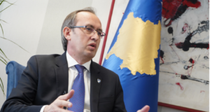 Hoti për Qeverinë: 8 milionë euro partnerëve të vet, asnjë policëve, ushtarëve, arsimtarëve, veteranët… hoti-per-qeverine:-8-milione-euro-partnereve-te-vet,-asnje-policeve,-ushtareve,-arsimtareve,-veteranet…