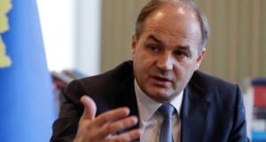 Hoxhaj për Ahtisaarin: S’lejoi autonomi për serbët e Kosovës – ia mundësoi shqiptarëve ta jetësojnë vullnetin e tyre për një shtet sovran hoxhaj-per-ahtisaarin:-s’lejoi-autonomi-per-serbet-e-kosoves-–-ia-mundesoi-shqiptareve-ta-jetesojne-vullnetin-e-tyre-per-nje-shtet-sovran