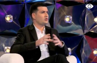 “Vajzat janë xheloze për Heidin”, Arbër Hajdari analizon reagimet e banoreve: U ka marrë vëmendjen… “vajzat-jane-xheloze-per-heidin”,-arber-hajdari-analizon-reagimet-e-banoreve:-u-ka-marre-vemendjen…