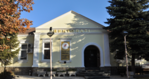 Kolektivi për Mendim dhe Veprim Feminist i dërgon letër rektoratit të UP-së dhe Këshillit të Etikës për përjashtimin e Xhevat Krasniqit kolektivi-per-mendim-dhe-veprim-feminist-i-dergon-leter-rektoratit-te-up-se-dhe-keshillit-te-etikes-per-perjashtimin-e-xhevat-krasniqit