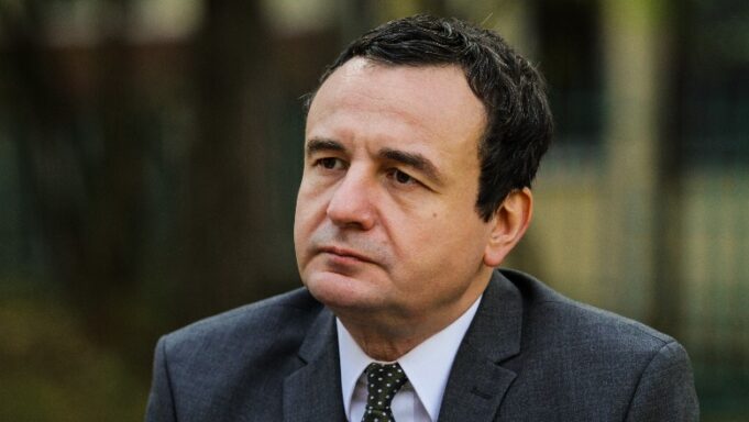 pas-deshtimit-ne-shqiperi,-a-po-synon-kurti-pushtet-ne-maqedoni-te-veriut?