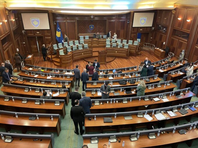 kuvendi-ne-pauze-deri-ne-ora-16:00