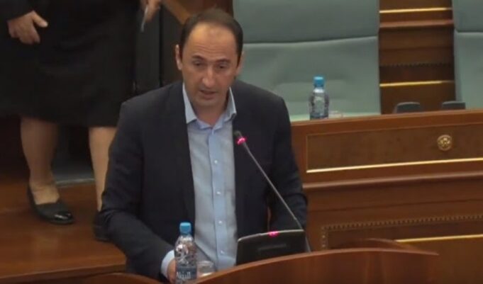 aliu-per-borxhet-e-kompanive-qe-ambalazhojne-ujin:-nuk-ka-asnje-vendim-per-falje-borxhi