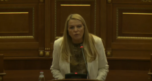 Kadrijaj, Vetëvendosjes: S’i ha më kush foret tuaja, jeni hajna dhe do shkoni në burg kadrijaj,-vetevendosjes:-s’i-ha-me-kush-foret-tuaja,-jeni-hajna-dhe-do-shkoni-ne-burg