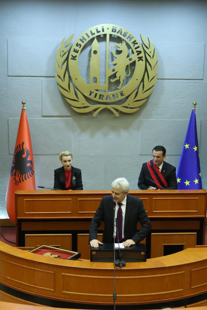 ali-ahmeti-‘qytetar-nderi’-i-tiranes