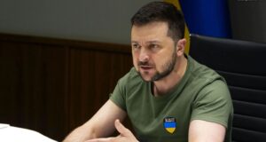 Rusia e vendos Zelenskyn në listën e të kërkuarve rusia-e-vendos-zelenskyn-ne-listen-e-te-kerkuarve